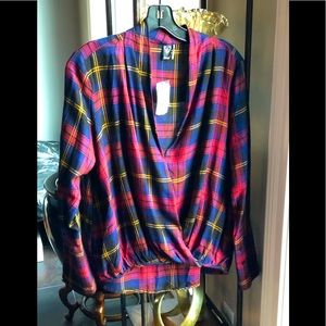 NWT! Women’s Tartan Plaid Deep V Hi-Lo Top -Sz XS